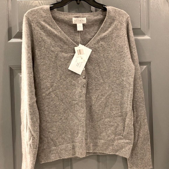 Medium Gray Sutton Studio by Bloomingdale’s cashmere sweater - Picture 1 of 7